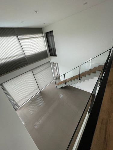 Imagen 8 de 21 de Casa Cinco Ambientes