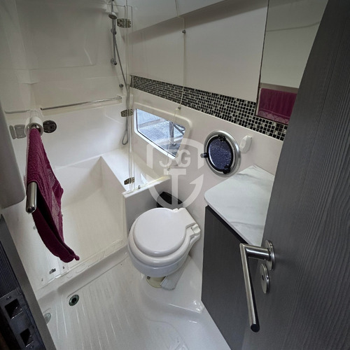 Lancha Triton 360 Ht 2016 Com Apenas 300 Horas De Uso