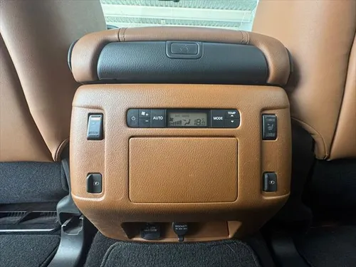 Infiniti QX80 5.6 4WD 8 pasajeros At