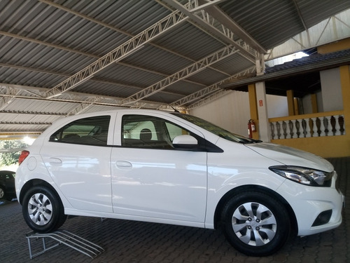 Imagem 1 de 15 de Chevrolet Onix 2019 1.0 Lt 5p