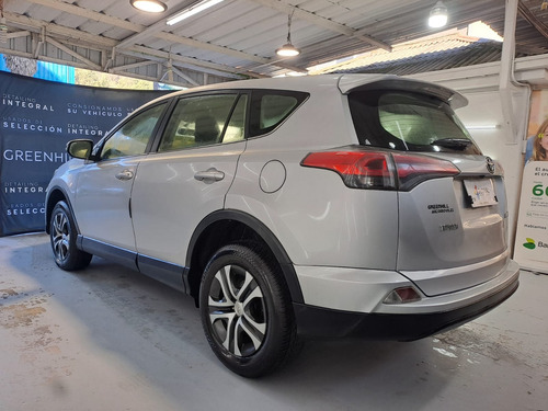 Toyota RAV4 Std 4x2 722cl0