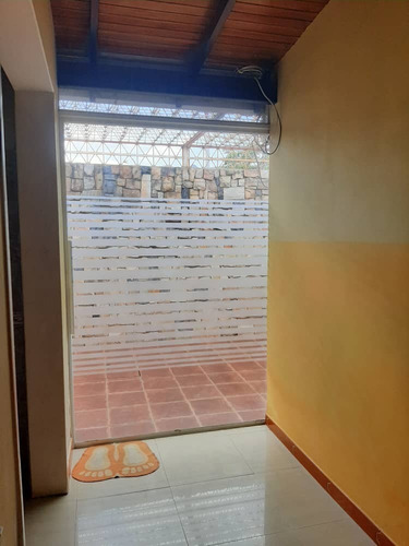 Imagen 9 de 21 de Adriana Atienzo Alquila | Casa En Res. Valle De Oro, San Diego (foc-1298)
