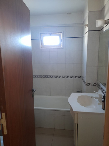 San Martín Centro: Departamento 2 Amb. En Alquiler