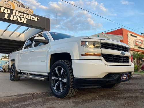 Imagen 4 de 14 de Chevrolet Silverado Crew Cab 4x4, 2016