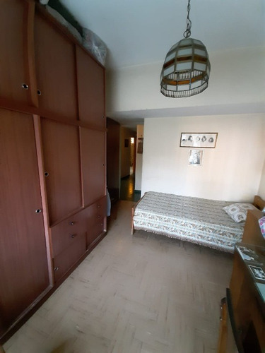 Imagen 8 de 11 de Permuta - Casa Americana Ideal 2 Familias - Moron Norte