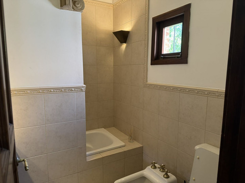 Excelente Chalet 4 Amb. Estilo Inglés En Villa Udaondo