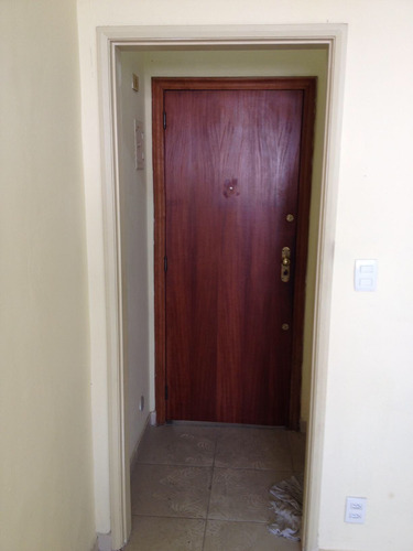 Loft Para Alugar Na Avenida Gomes Freire, Centro, Rio De Janeiro - Rj - Liv-11893