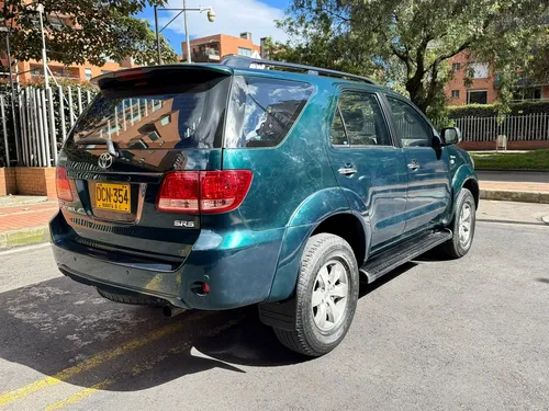 Toyota Fortuner 4.0 Sr5