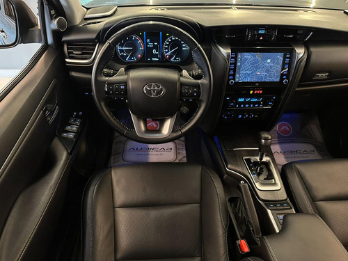 Toyota Hilux Sw4 Srx 4x4 2.8 Tb 4p Diesel