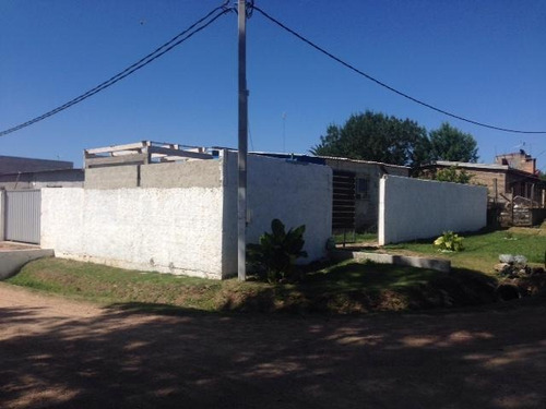 Local En Punta De Rieles