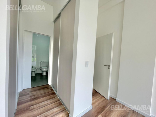 Departamento De 2 Ambientes A Estrenar Con Jardin Y Cochera