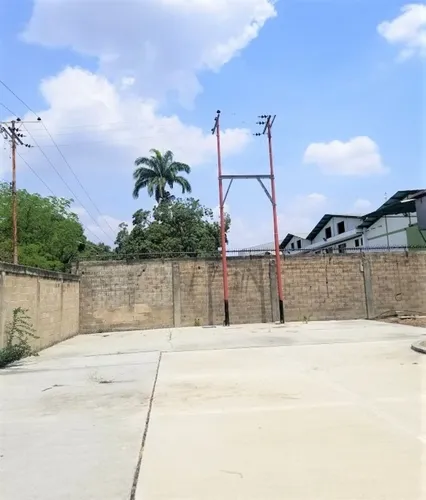 Terreno Industrial De .17.539 M2