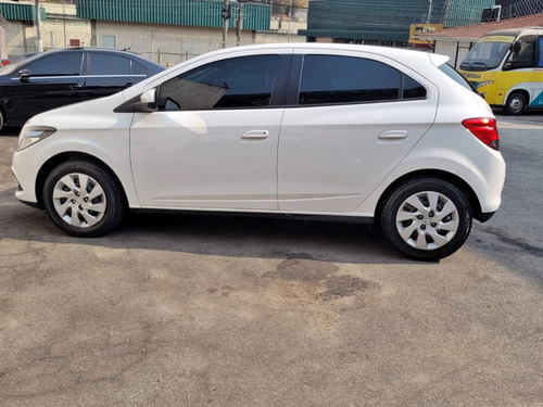 Imagem 4 de 10 de Chevrolet Onix 1.4 Mpfi Lt 8v Flex 4p Manual