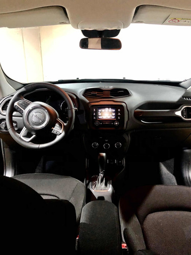 Imagem 9 de 10 de Jeep Renegade 2020 1.8 Sport Flex Aut. 5p