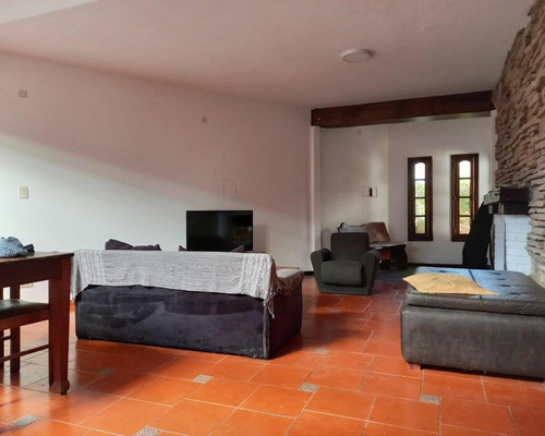 Casa En Venta Bº Maipu 1º Sección. 3 Dormitorios-3baños. Con Escritura. 330 M2