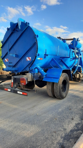 Imagem 9 de 10 de Ford F 600