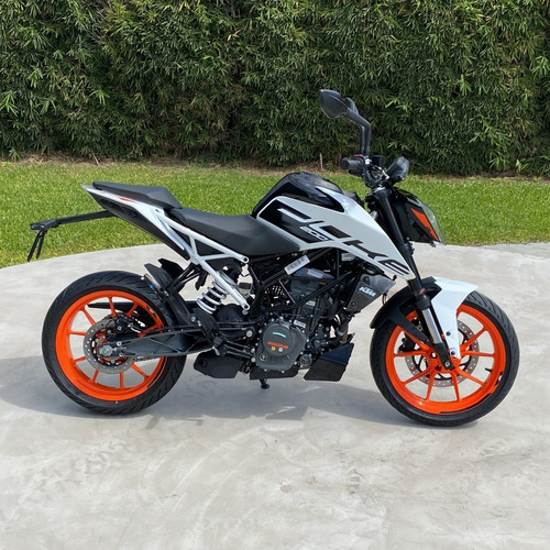 Imagen 2 de 18 de Ktm Duke 200 Ng 2023-entrega Inmediata.