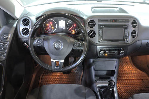 Imagen 13 de 15 de Volkswagen Tiguan 2.0 Tsi 4 Sport & Style 2013