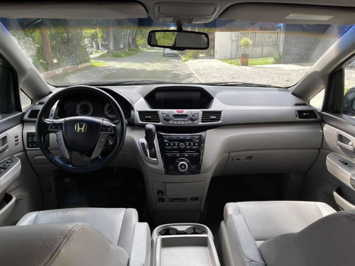 Imagen 10 de 10 de Honda Odyssey 2011 3.5 Touring Minivan Cd Qc Dvd At