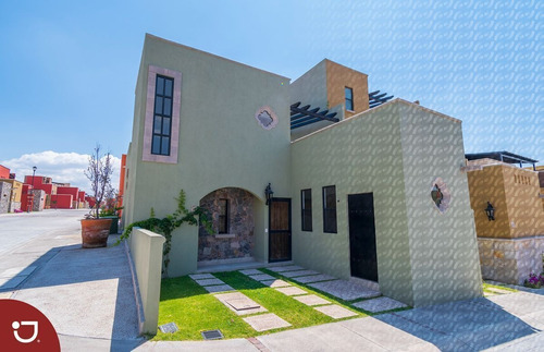 Imagen 2 de 30 de Casa A La Venta En Clúster Residencial De San Miguel De Alle