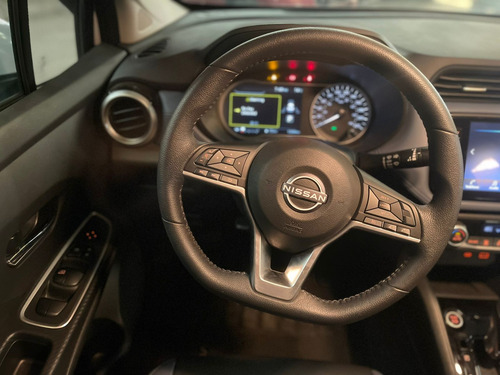 Nissan Versa 1.6 Exclusive Navi At