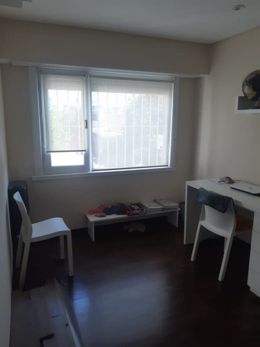 Excelente Chalet 5 Ambientes Con Detalles De Categoria