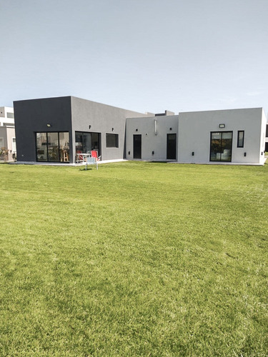 Imagen 7 de 10 de Alquiler Anual Casa 5 Ambientes, En Los Talas Canning