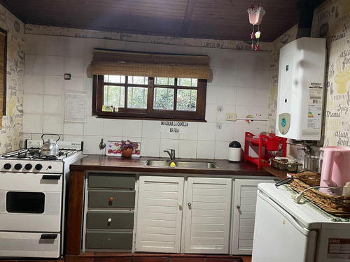 Casa En Venta - 2 Dormitorios 1 Baño - Cochera - 1.750mts2 - Coronel Brandsen