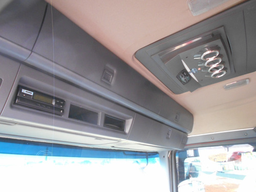 Imagem 8 de 15 de Scania P 310 2016 8x2 Completa Unico Dono
