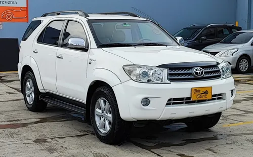 Toyota Fortuner 4.0 Sr5