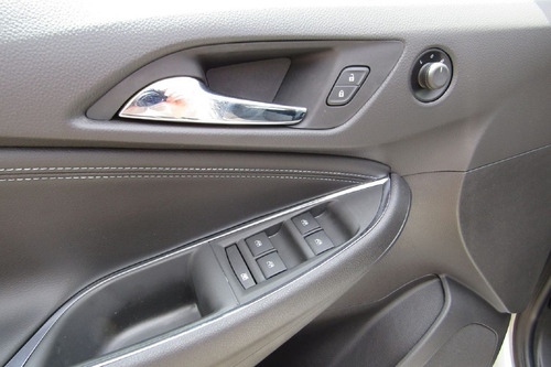 Imagen 8 de 15 de Chevrolet Cruze 4 Puertas Lt 1.4n Turbo Automático 2022 Ep