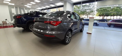 Imagen 2 de 14 de Fiat Cronos Precision 1.8 130cv At6 My 22