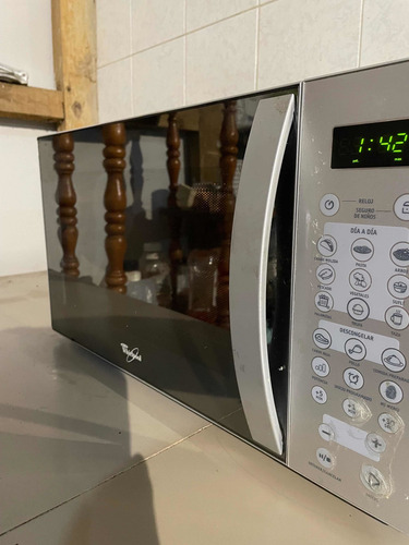 Imagen 3 de 6 de Microondas Whirlpool