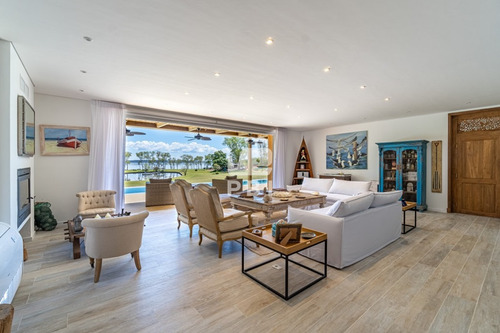 Casa De 3 Dormitorios En Barrio Privado - Ref : Pbi3239