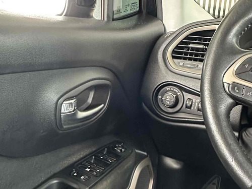 Jeep Renegade 1.8 16V FLEX LONGITUDE 4P AUTOMÁTICO
