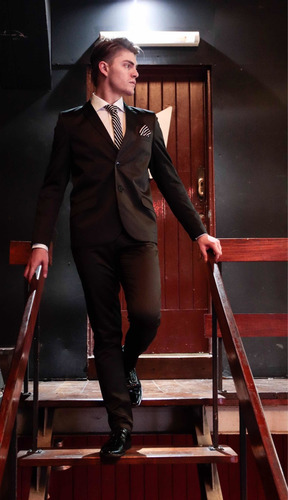 Imagen 2 de 5 de Trajes Satinado Alto Brillo Negro