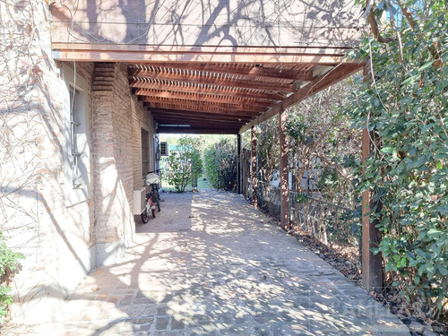 Venta Casa 4 Dormitorios Country Carlos Pellegrini Fisherton