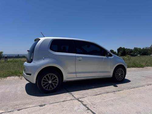 Volkswagen Up! 1.0 High Up!