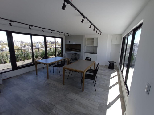 Imagen 15 de 18 de Monoambiente Con Amenities, Nuevo, Bv Artigas Y Maldonado, Piscina, Gim, Barbacoa, Renta !!