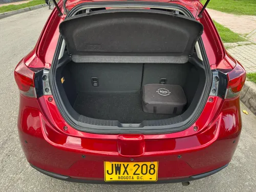 Mazda 2 1.5 TOURING AUTOMATICO HB