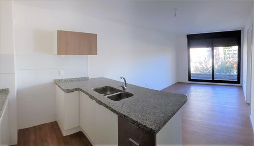 Imagen 3 de 14 de -apartamento Un Dormitorio, Balcón En Cordón Sur.