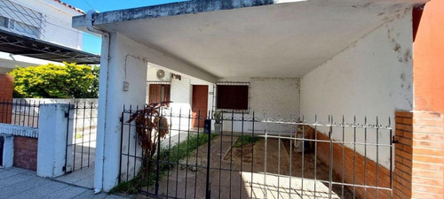 Venta Casa 2 Dorm C/cochera Sobre Av. 7 De Marzo