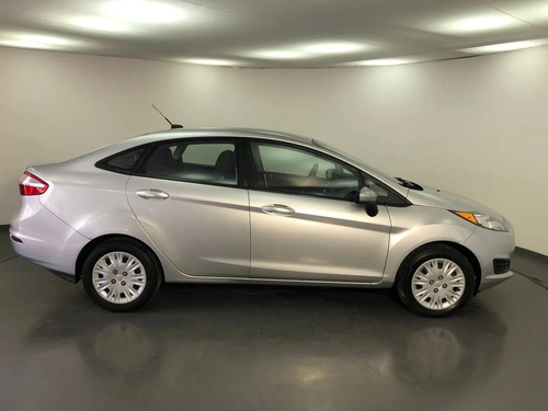 Imagen 4 de 13 de Ford Fiesta 2015 1.6 S Sedan At