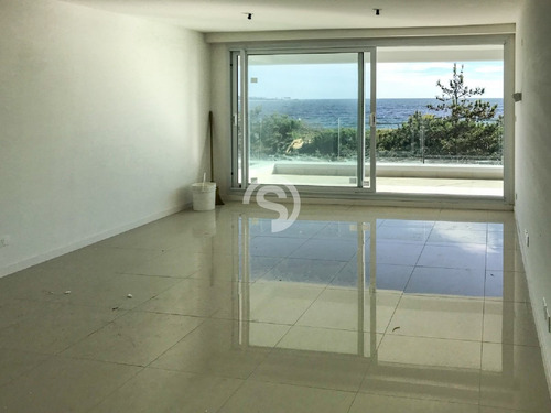Apartamento 2 Dormitorios, Punta Del Este, Playa Mansa, Venta- Ref: 4358