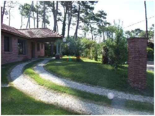 Casa Alquiler Punta Del Este  3 Dormitorios Piscina