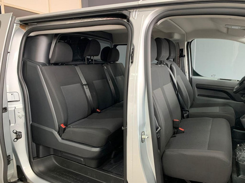 Imagen 13 de 15 de Citroën Jumpy 2022 1.6 L3 Hdi 115 Business Mixto