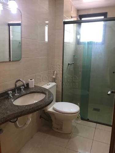 Apartamento A Venda No Bairro Trindade Em Florianopolis - V-79227