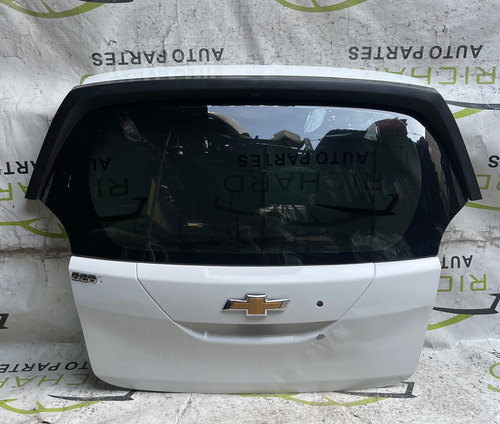 Tapa Trasera Beat Hatchback 2018-2022 Blanco (Usado)