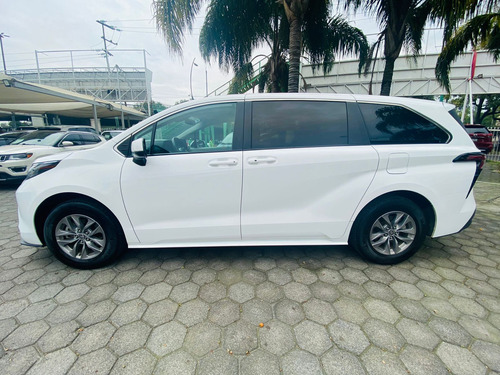 Toyota Sienna 3.5 Le At