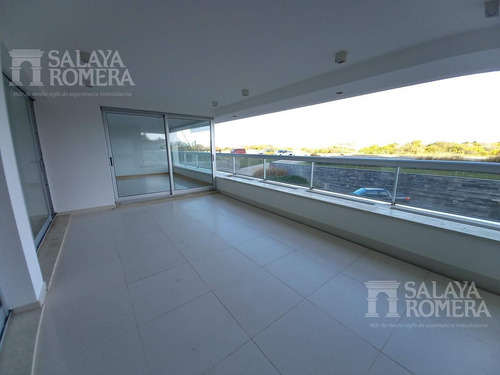 Imagen 3 de 23 de Venta - Playa Brava - 3 Dormitorios Y Servicio